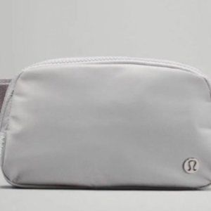 Lululemon Everywhere Belt Bag